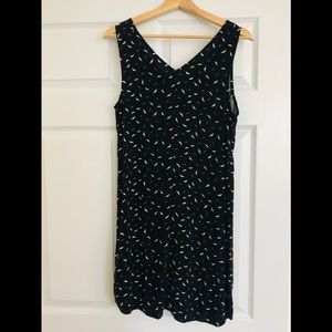 Gap sleeveless triangle print shift dress